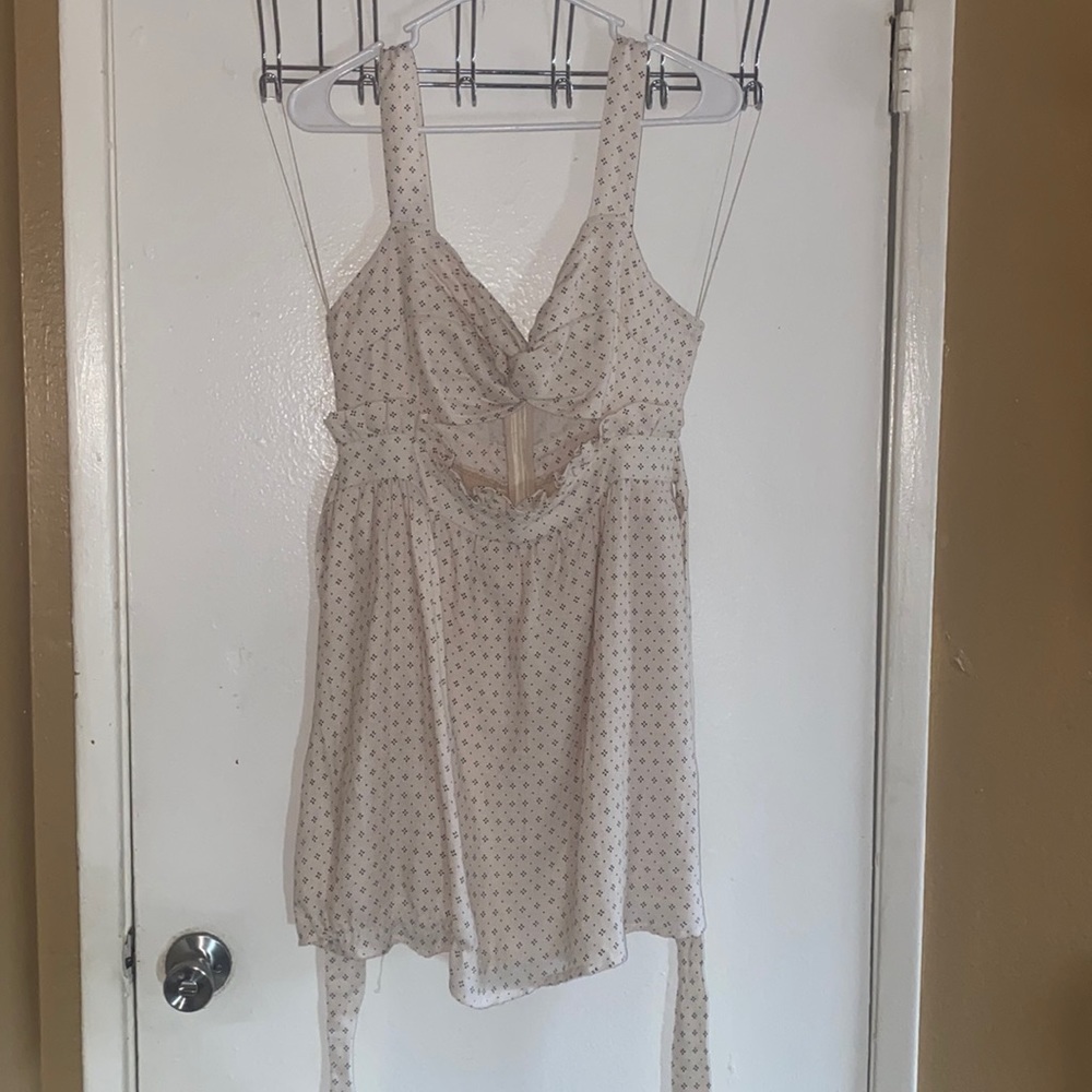Kittenish dress